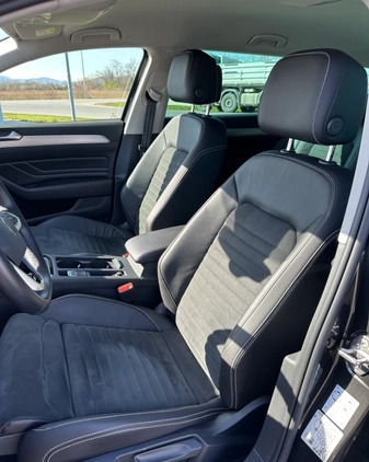 Volkswagen Passat cena 155000 przebieg: 29500, rok produkcji 2022 z Brzeszcze małe 154